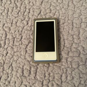 iPod nano, barely used